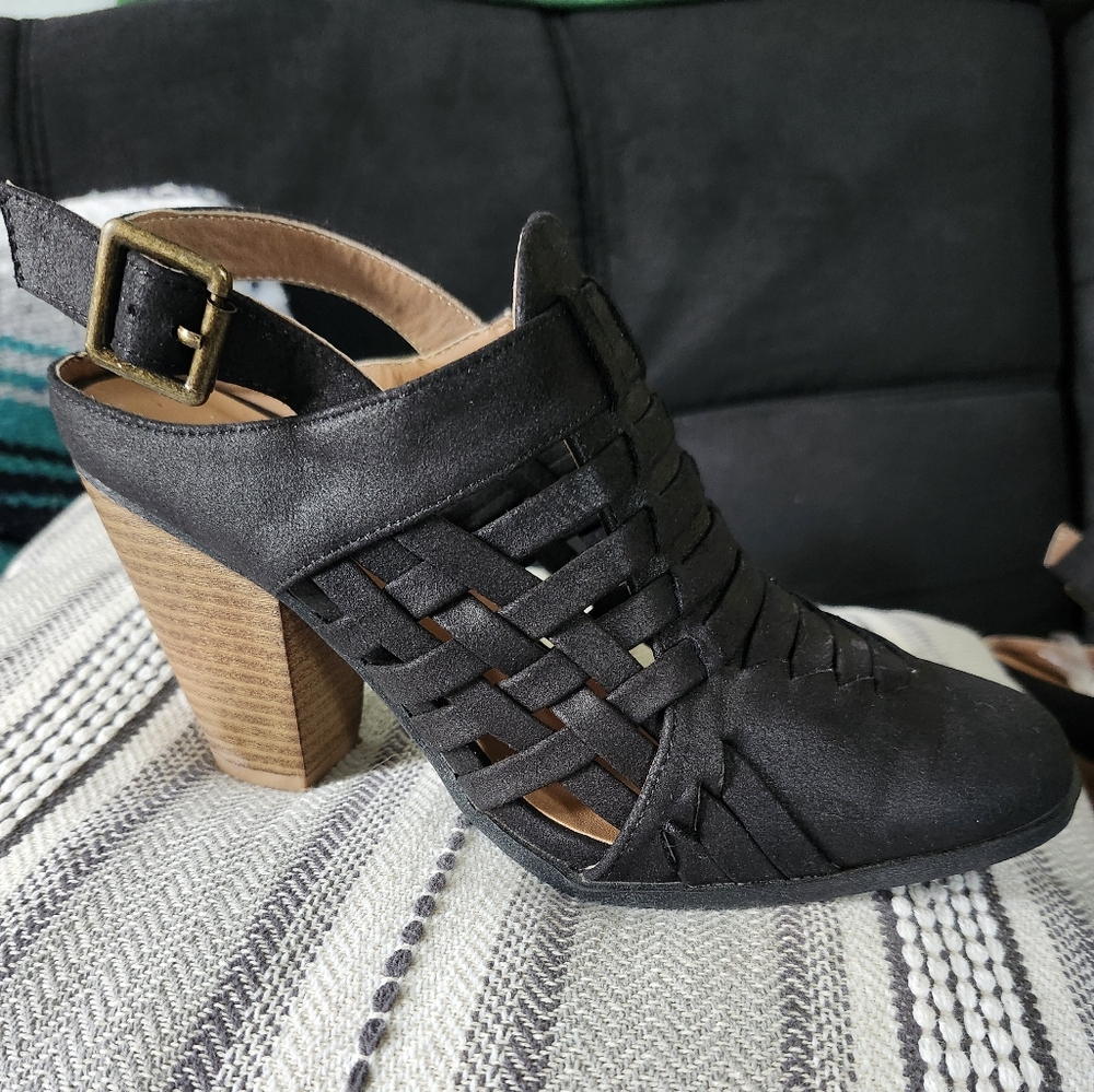 Elegant Black Woven Heeled Mules